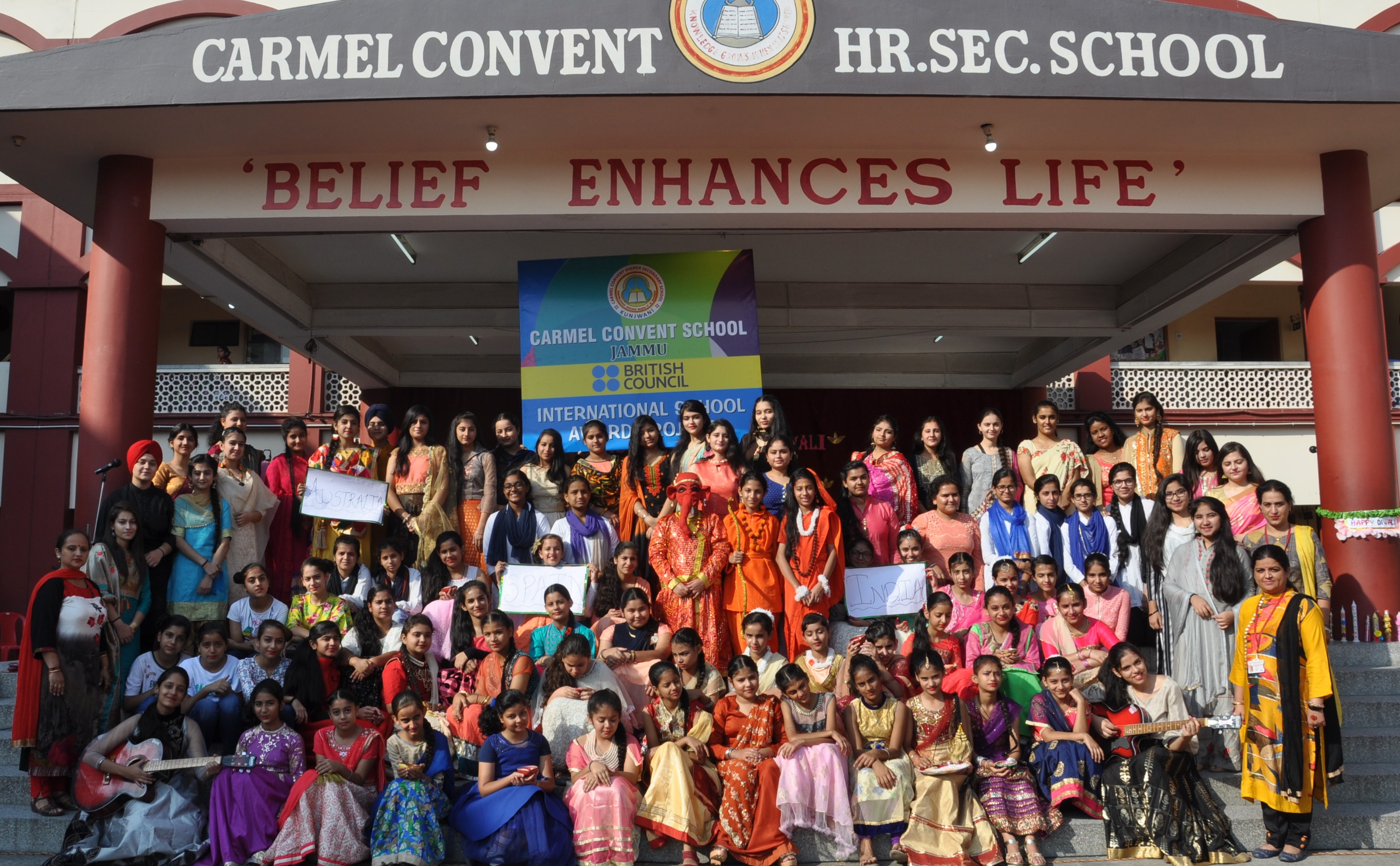 Carmel celebrated Diwali with great devotion, ebullience and excitement on the theme “Lights and Eco Friendly Diwali”. 
